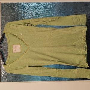 Abercrombie v neck long sleeve tee